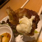 社 - からあげにタルタルつけて