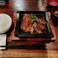 鉄板ダイニング 哲 - ハラミ＆ハンバーグランチ（ご飯大盛り）✨️