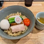 だしと麺 遊泳 - 