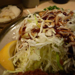 丸一 - キャベツ＆塩味ひれかつの乗っけ食い