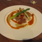 Saisonnier - 佐賀県酵素ポークロース肉の炭火焼き、ウイキョウと生姜のマデラソース