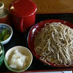 陣屋 - 大盛り蕎麦におろし大根を注文。