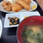 もつ煮ショップ - ミックスフライ（アジ､イカ､唐揚げ）