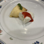 カフェ エ ビストロ ボンヌ シェール - パンナコッタ&プリン♪