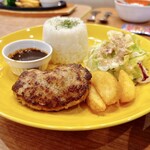 ビッグボーイ - 料理写真:手ごねハンバーグプレート（税込1,089円）