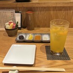 串揚げ大ひら  - お通しの野菜