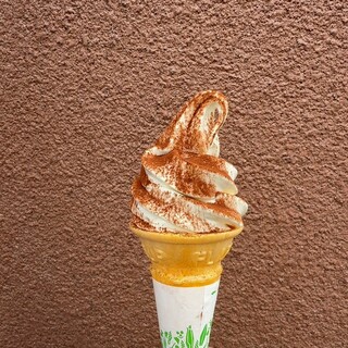 口コミ一覧 : そふとくりーむ屋 ななふく - 東本願寺前/ソフトクリーム