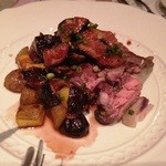 タヴェルネッタ・ダ・キタヤマ - クロワゼ鴨のアッローストとカリフォルニア産黒イチジクのアグロドルチェ