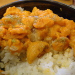 うに むらかみ - 蝦夷馬糞雲丹の水雲丹丼に山葵醤油をかけて