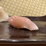 鮨 福原 - サワラの藁焼き