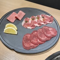 和牛焼肉じろうや 介 wagyu&sake 名古屋駅前本店 - 