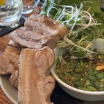 295684192 - 炙り茹でブタ