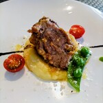 Osteria RIMA - Carne
      豚肩ロースのストラコット 香味野菜と白ワインの煮込み