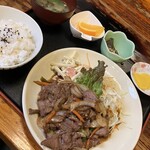 ホルモン栄楽 - 