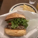 Hamburger＆Cafe BAYSIDE BASE - プレーンバーガー　オレンジジュース100%