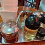 祭麺堂 - 卓上調味料