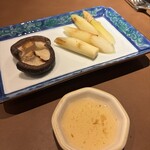 鉄板焼 吉 - 鉄板焼きは野菜もうまい。あ、、、うかいと同じくモヤシは無かったな。モヤシ好きなのに。ウカイもモヤシ頼むと出してくれるからきっとあるのだろう。モヤシトーストとか