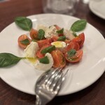 ピッツェリア ファッブリカ 1090 - カプレーゼ