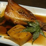 海庵 勇魚 - ここの煮魚は絶品！煮汁がしみ込んだ豆腐も旨い。