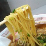 まるしげ - 固めコールで気持ち固めな麺（笑）