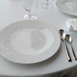 フィリップ・ミル 東京 - テーブルセッティング