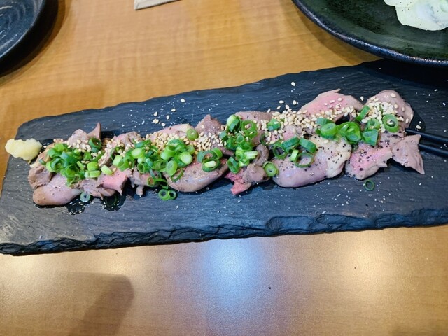 Akasaka Yoshida photo 2