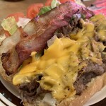 フーディカル ヒーローズ - チーズとベーコンが美味そうです