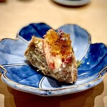 すしやのたい悟 - 毛ガニつまみ（一人前）食べやすく盛り付けられた毛ガニに土佐酢のジュレ♡お酒に合わないはずがない♬.*ﾟ