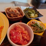 食堂ちある - ここは小鉢も良いのよ✨