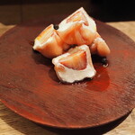 小皿のまぐろとさば。 - 苺のマスカルポーネ生ハム包み