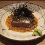 小皿のまぐろとさば。 - 生さばの胡麻まぶし