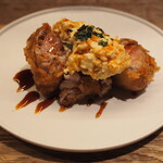 小皿のまぐろとさば。 - 本まぐろのレアカツ