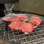 炭火焼肉 ホルモン にく式 - 