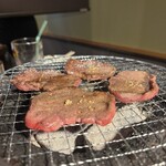 炭火焼肉 ホルモン にく式 - 