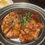 焼肉工房 但馬屋 - ホルモン盛り合わせ