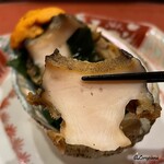 御料理 寺沢 - 蒸し鮑にされることで鮑は柔らか