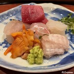 御料理 寺沢 - 赤貝､鮎魚女､本鮪中トロ､槍烏賊､鮃と鮃の縁側の造り