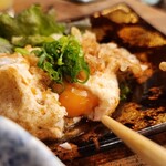 天串 研究酒場 喰楽々 - パカーッ。続きはゲンバで！