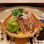 295723583 - 栗蟹とウルイの刻みとコゴミの黄身酢の甲羅詰め
