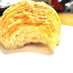 オーロール 東城屋 - クロワッサンの中