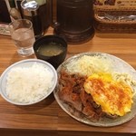 Oosaka Tonteki - 今日はとんたま定食Wで
                        いただきます(^_^)