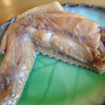 サービスで出してくれた手羽先の煮物