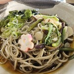 レストランはな - 山菜そば（880円）