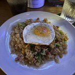 NEO SHOT BAR　深海の洞窟 - ベーコン中華ピラフ