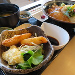 海の駅とまり 元気海 - 湯梨浜ひらめ三種丼セット