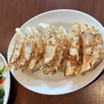 満洲園 - 肉野菜、焼き餃子。