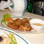 SOMBOON SEAFOOD - 海老のすり身揚げは蜂蜜をつけて。