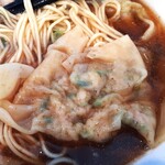 Ramen 博し光る - デカいワンタン…餃子？