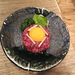 炭火焼肉　 牛正 - ユッケ　生姜が脂感を軽くしてくれました。