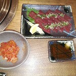 炭火焼肉　 牛正 - レバー　正直そのまま行けそうです。